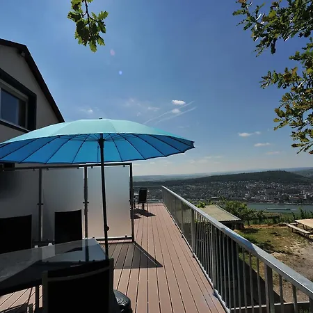 Rebenhaus * רודסהיים אם ריין